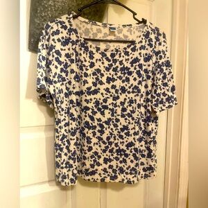 Super Soft Floral Blue and White Women's Top Medium
